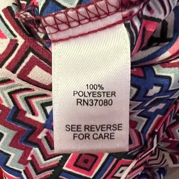 Cato Pink Red Geometrical Print Pullover Blouse V-neck 3/4 Sleeves Size XL - Picture 5 of 7